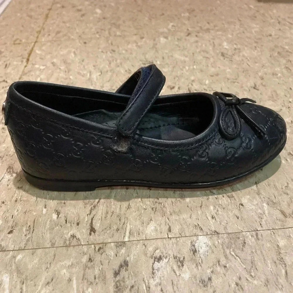 Girls GUCCI Navy Blue Leather Logo Embossed Ballet Flat Shoes Sz 24 US 8 Toddler - Picture 8 of 13